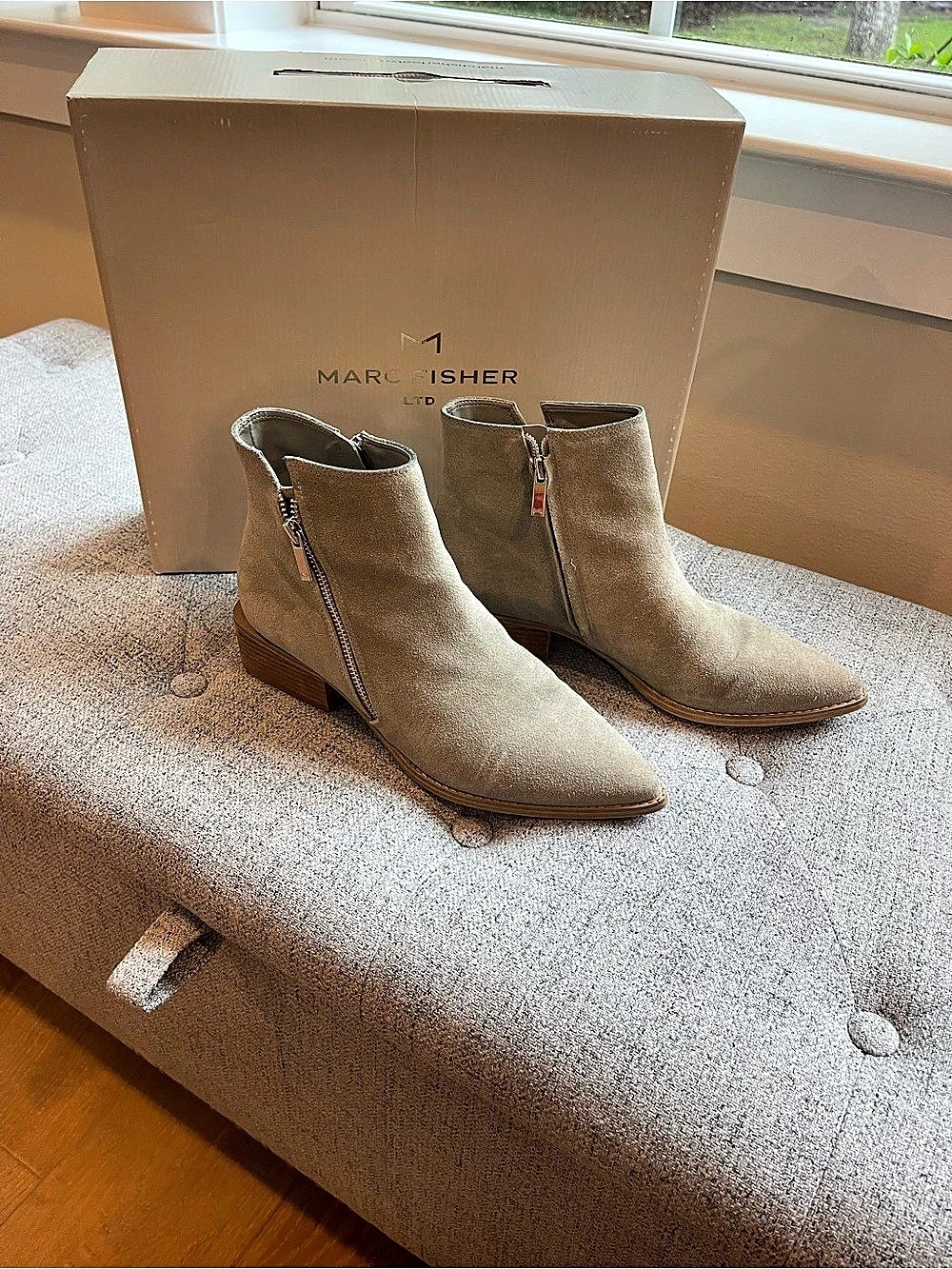 Marc Fisher Raya Pointed Toe Ankle Booties in Grey/ Suede US 7 Like New